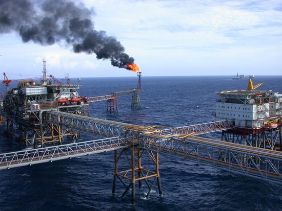 4 tháng đầu năm khai thác dầu khí đạt 6,1 triệu tấn, tăng gần 9%